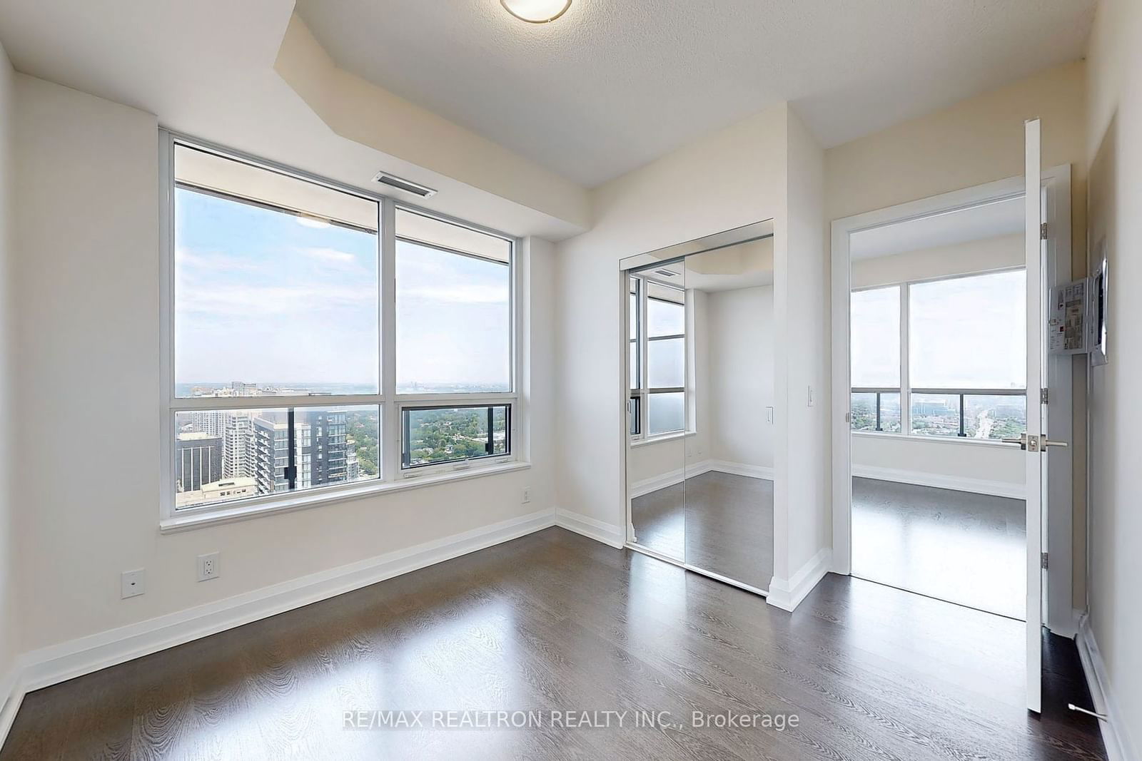 5 SHEPPARD Ave, unit 4023 for sale - image #22