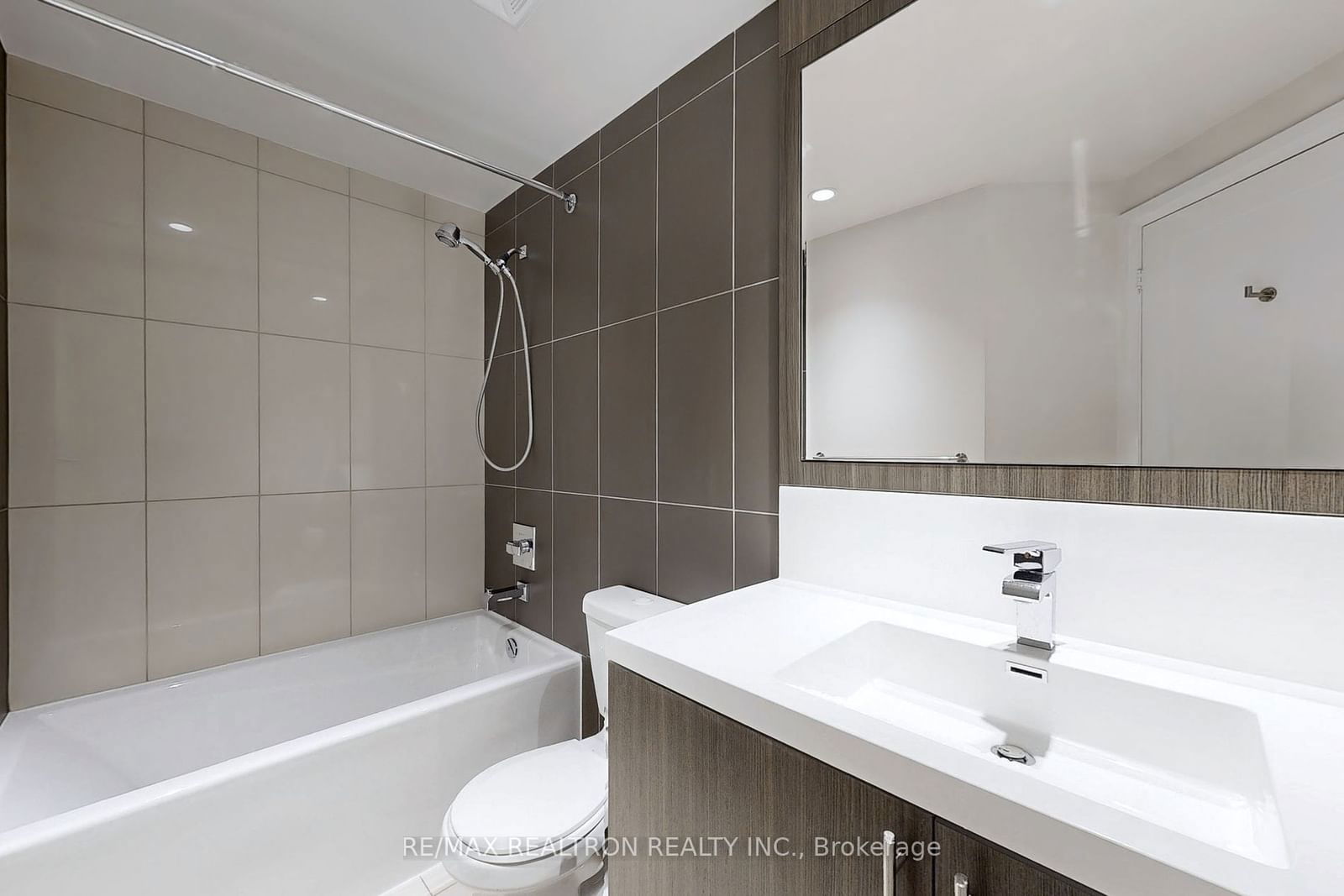 5 SHEPPARD Ave, unit 4023 for sale - image #23