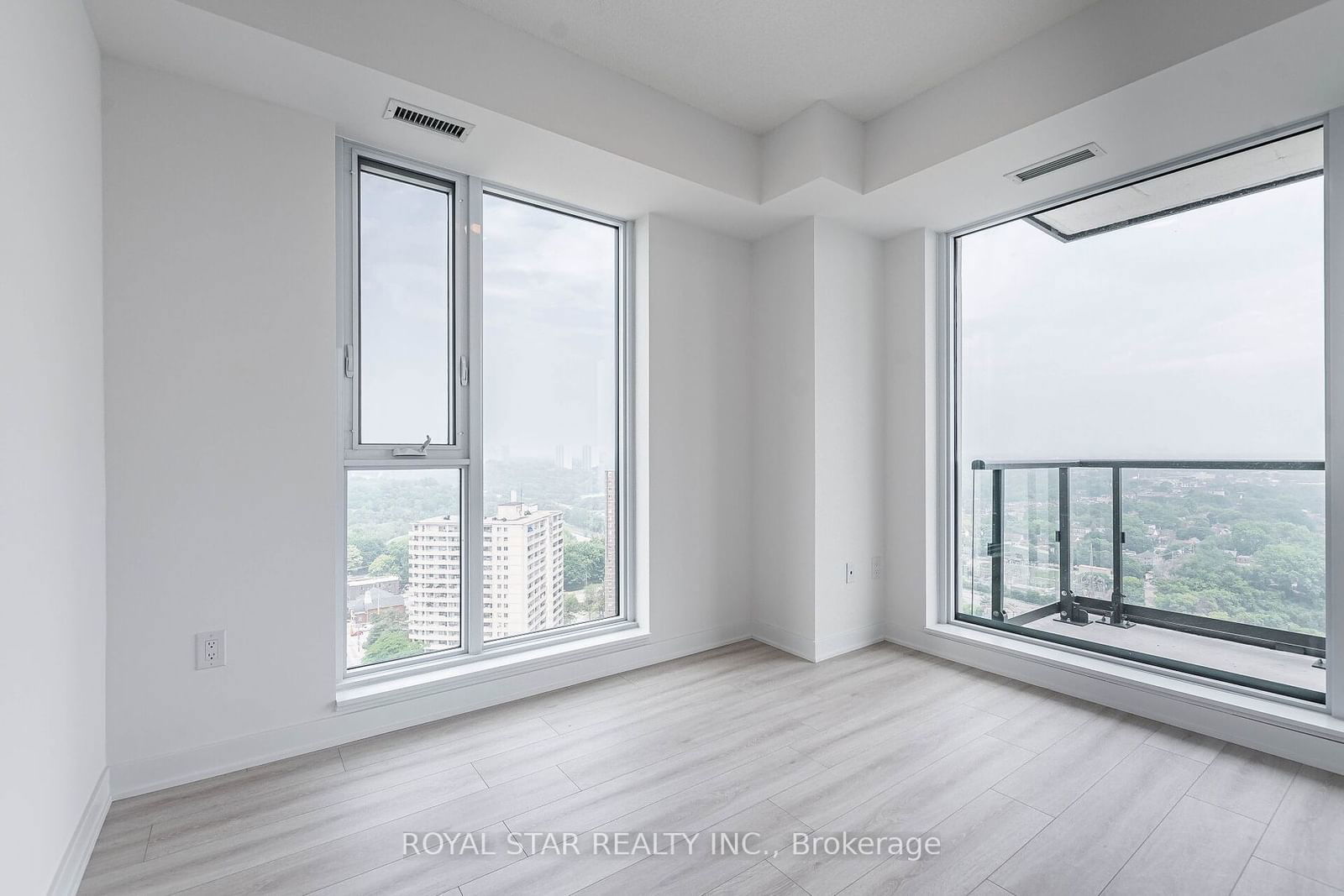 130 River St, unit 2110 for sale