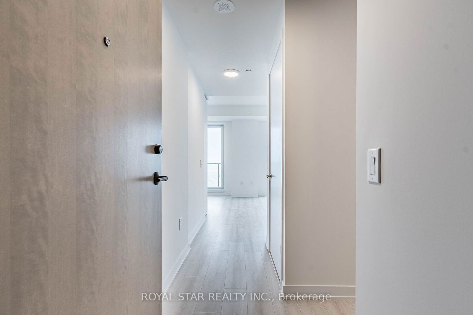 130 River St, unit 2110 for sale - image #8