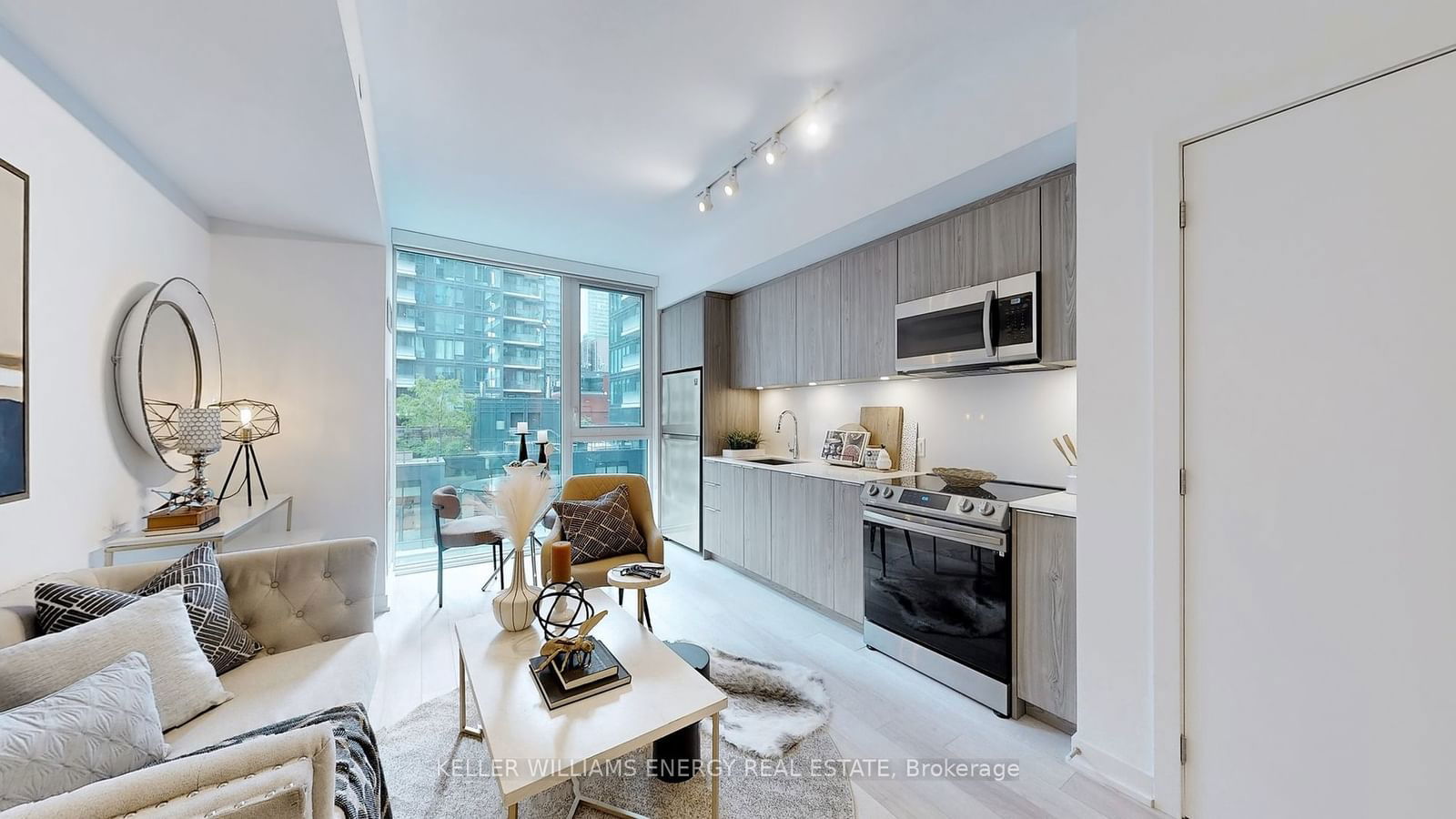 357 King St W, unit 705 for sale - image #10