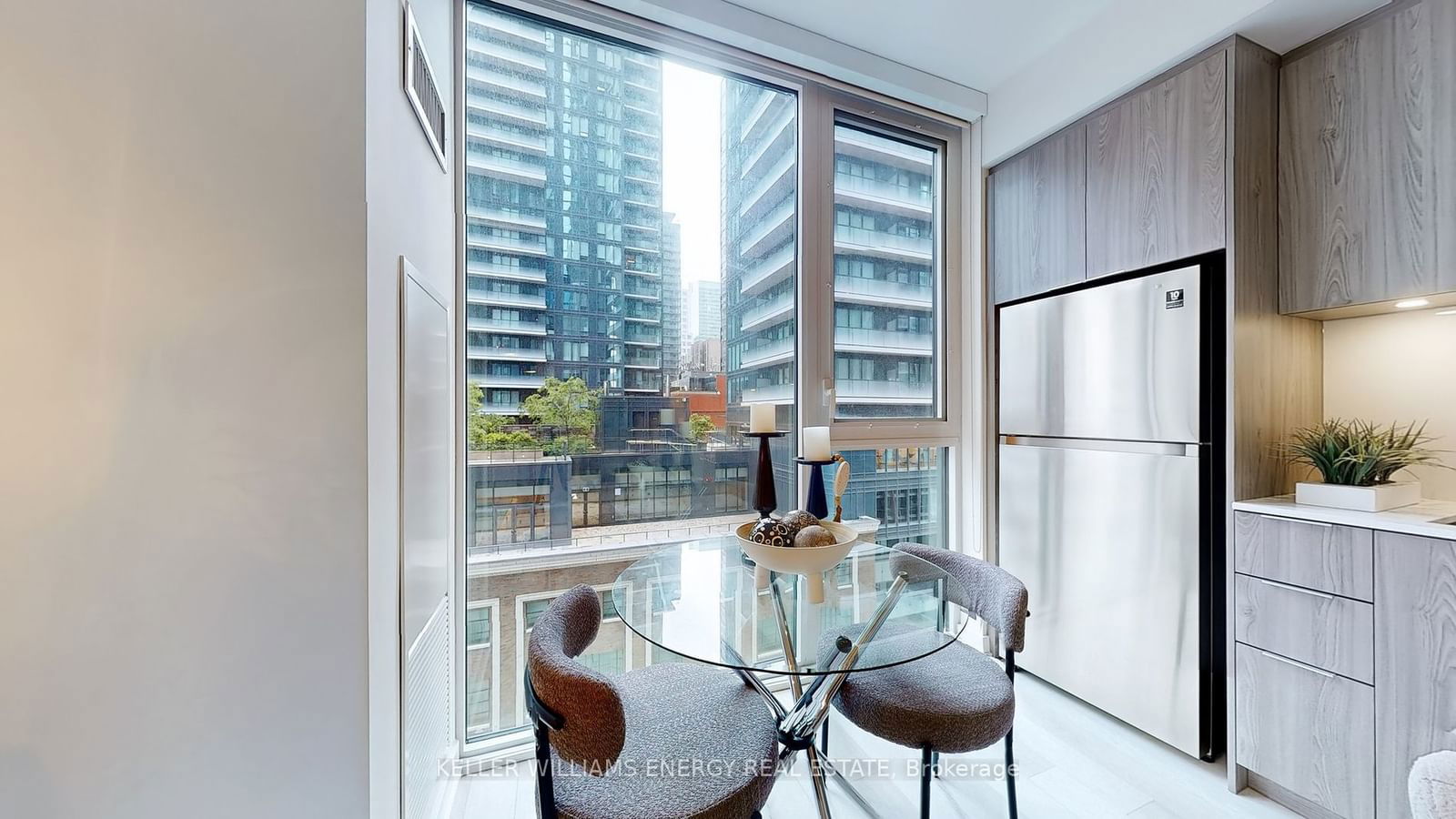 357 King St W, unit 705 for sale - image #11