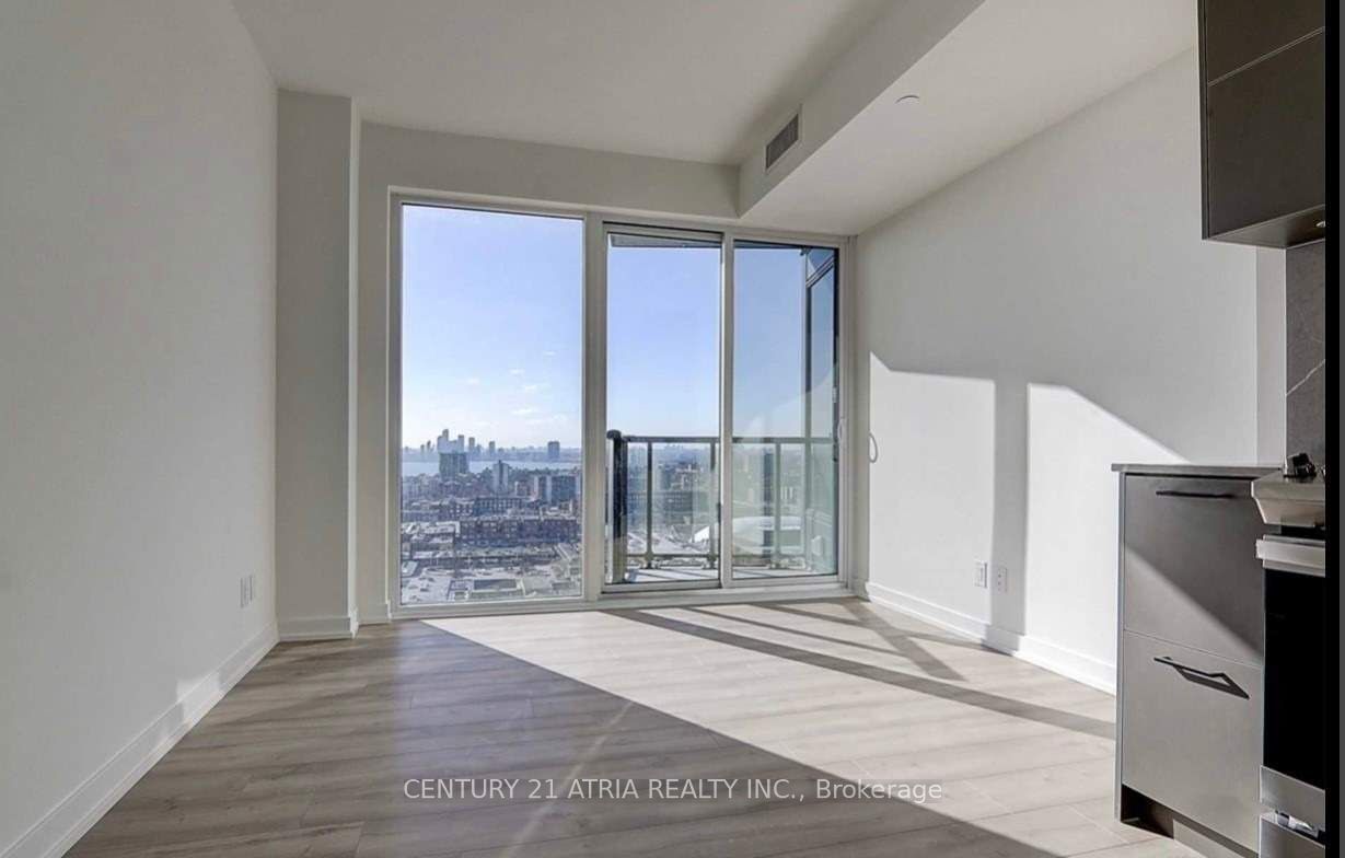 135 East Liberty St, unit 1803 for sale - image #2