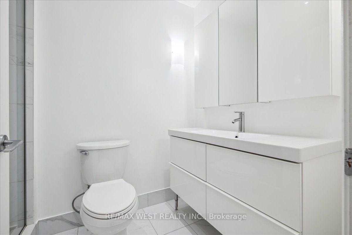 36 Blue Jays Way S, unit 621 for sale - image #6