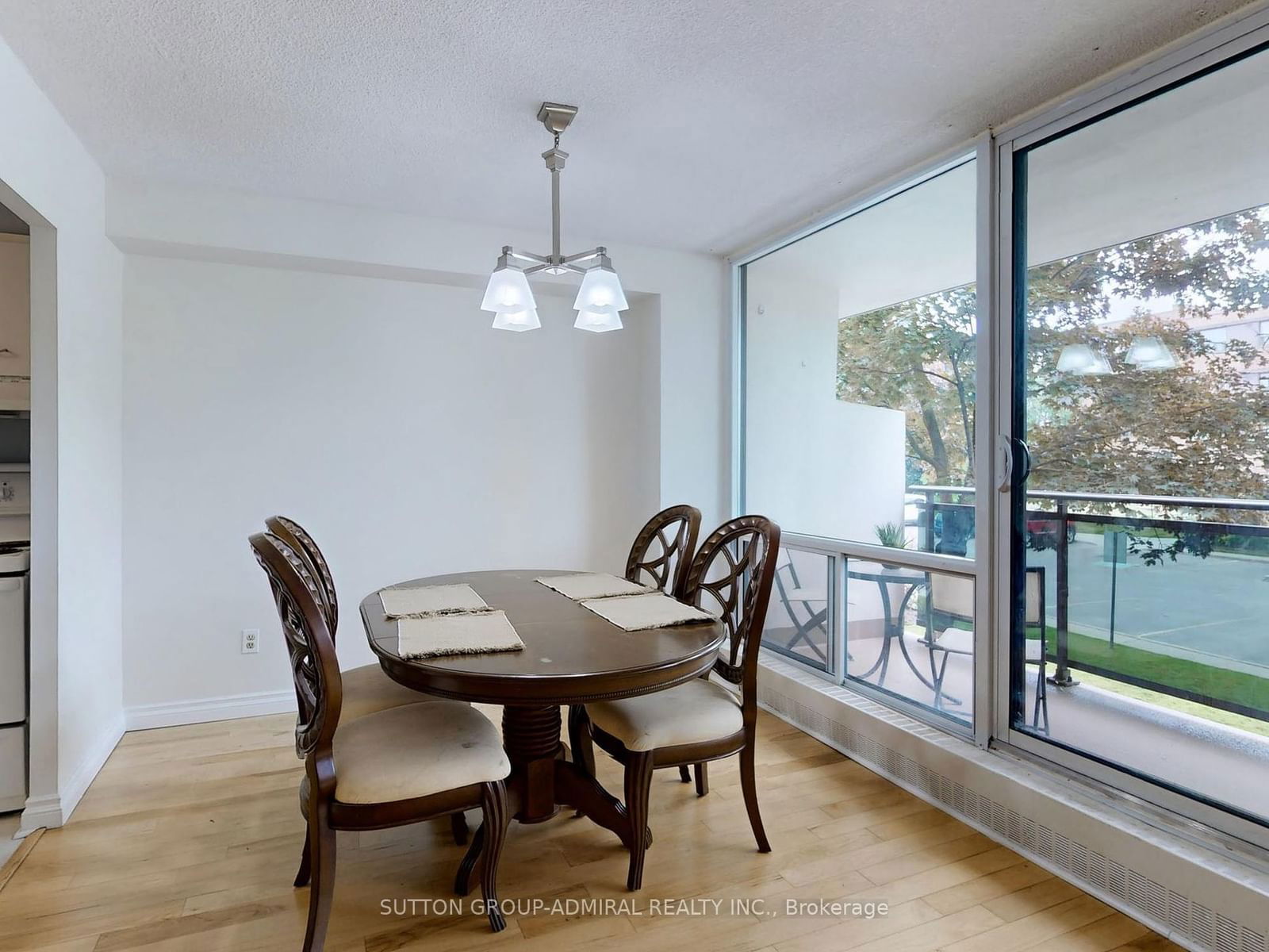 20 Sunrise Ave, unit 212 for sale - image #7