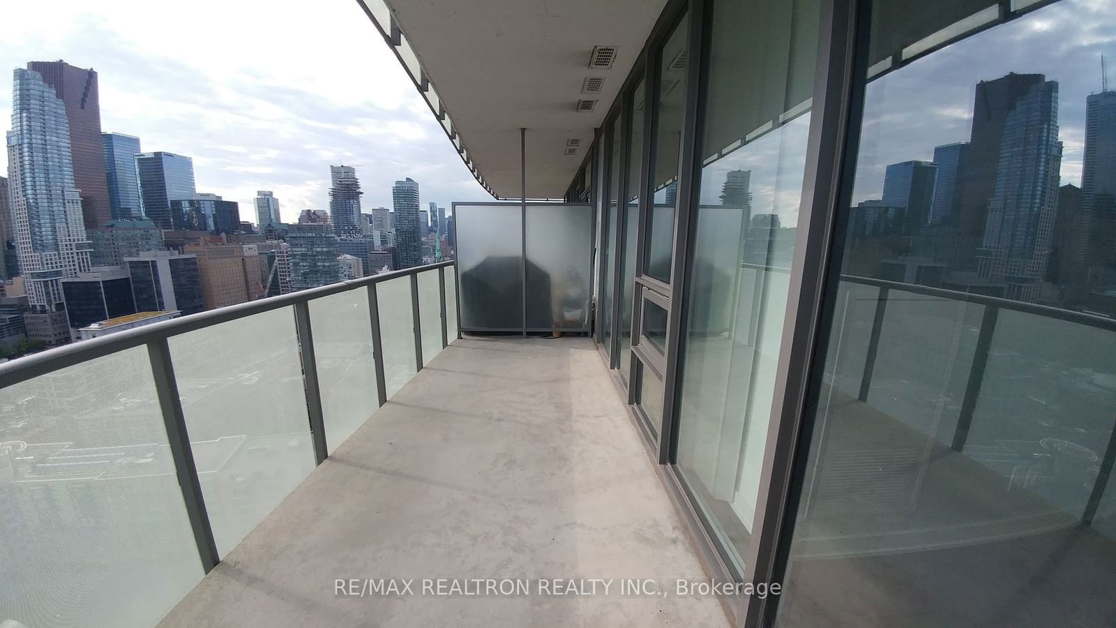 1 Market St, unit 2502 for sale - image #19