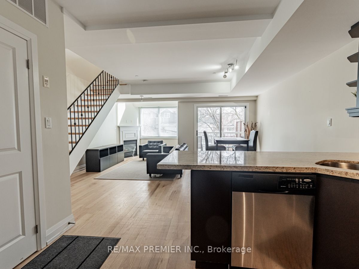 473 Dupont St, unit 5 for sale