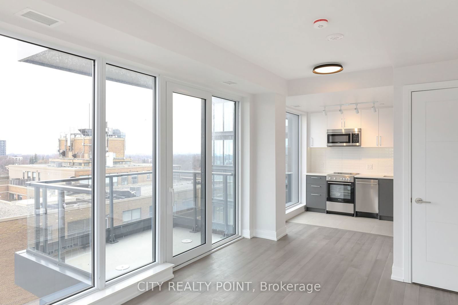 2525 Bathurst St, unit 910 for rent