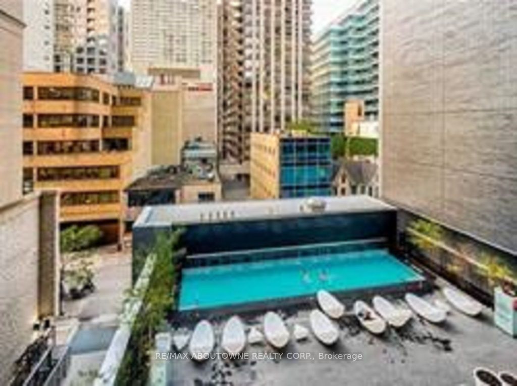 42 Charles St E, unit 2201 for sale