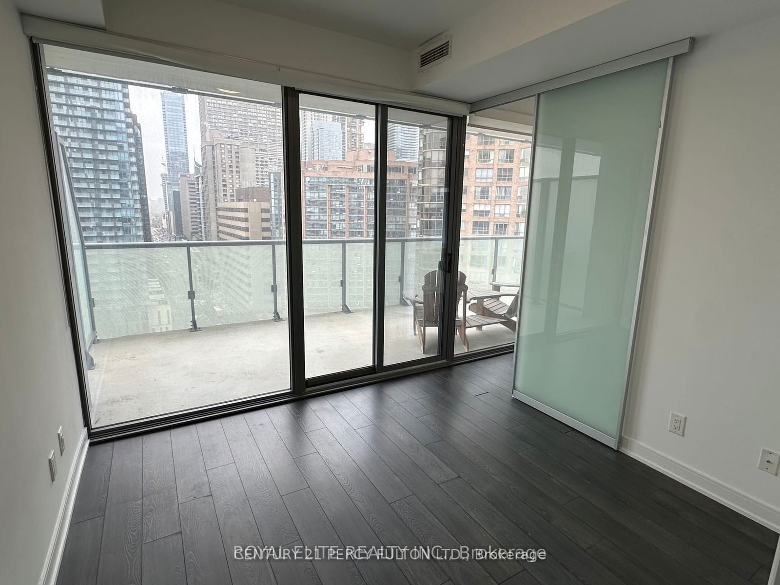 57 St. Joseph St, unit 1610 for rent - image #13