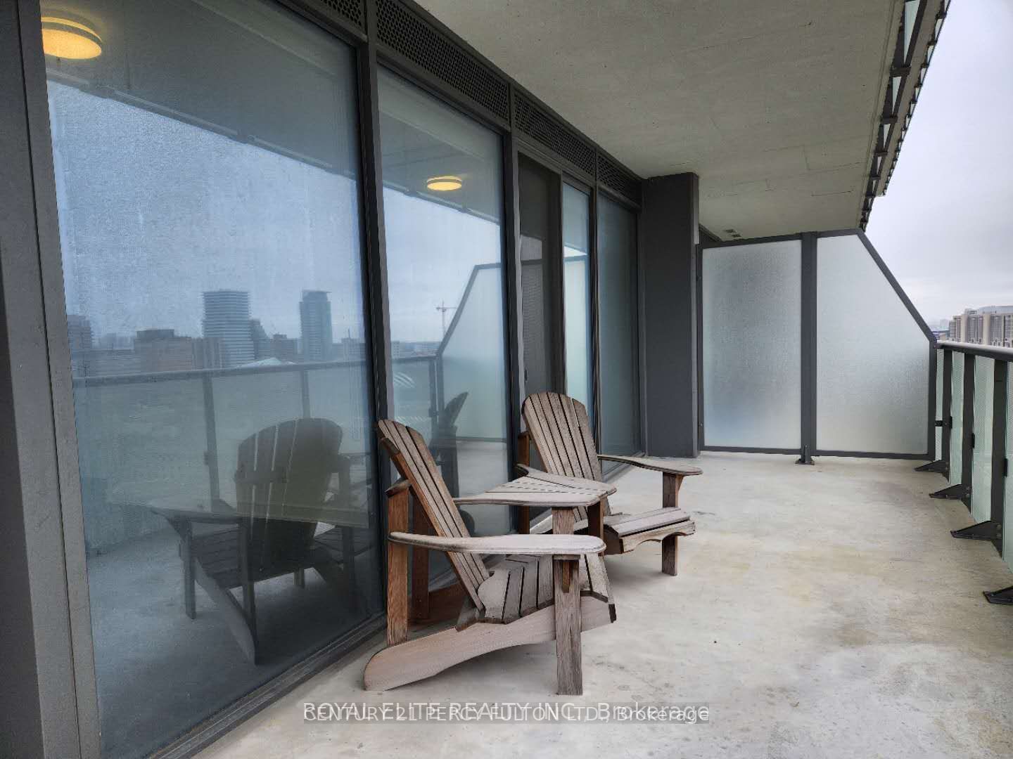 57 St. Joseph St, unit 1610 for rent - image #9