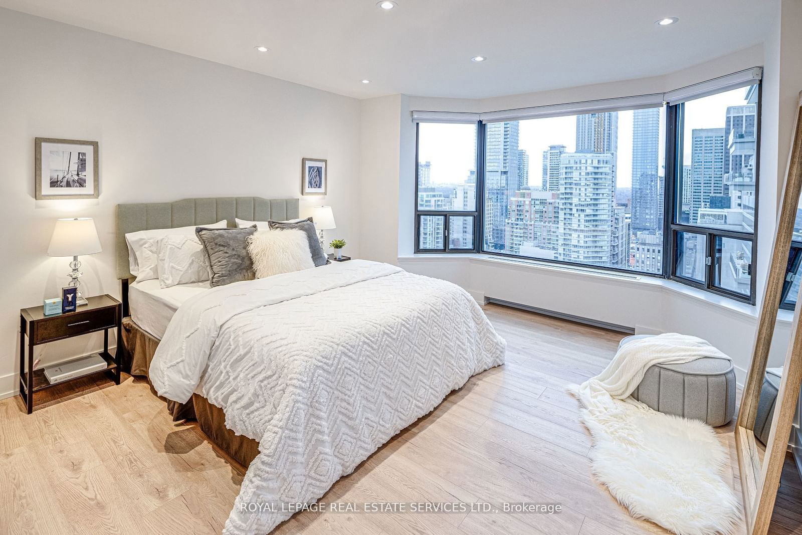 175 Cumberland St, unit 2008 for sale - image #28