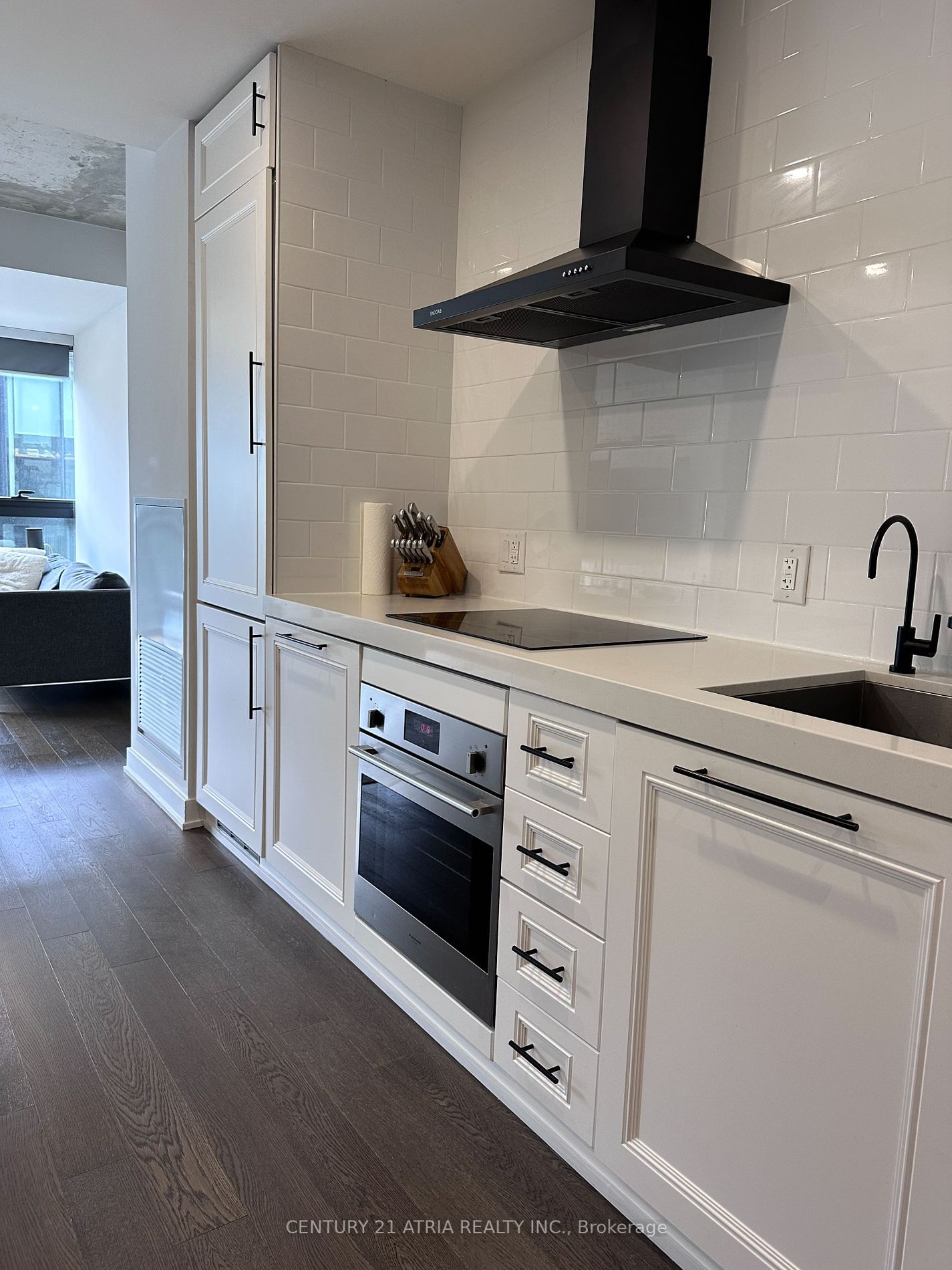 629 King St W, unit 1032 for rent - image #6