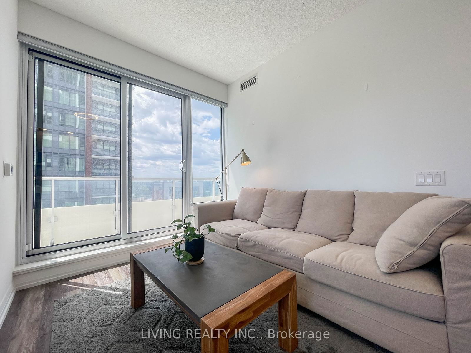 75 Canterbury Pl, unit 807 for sale - image #15