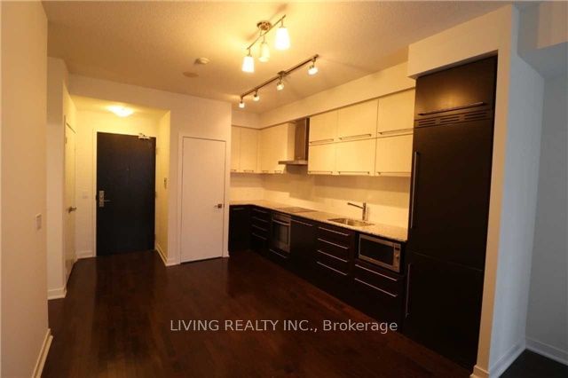 770 Bay St, unit 1905 for sale - image #10