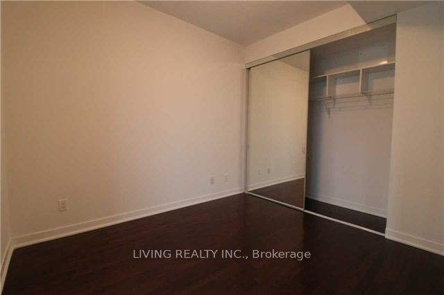 770 Bay St, unit 1905 for sale