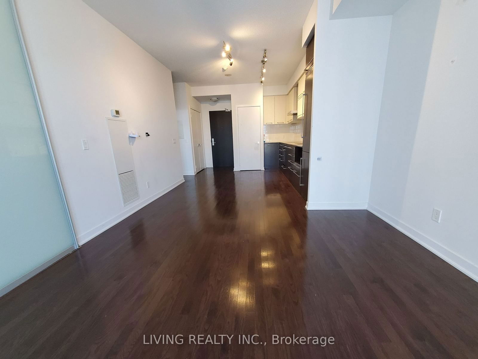 770 Bay St, unit 1905 for sale - image #3