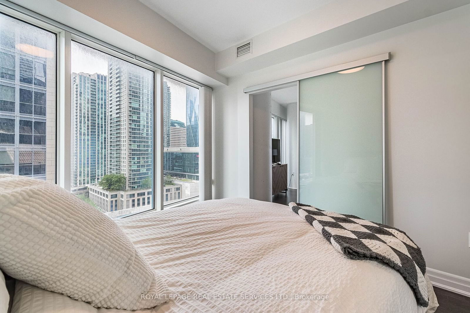 8 the Esplanade, unit 1302 for sale - image #20