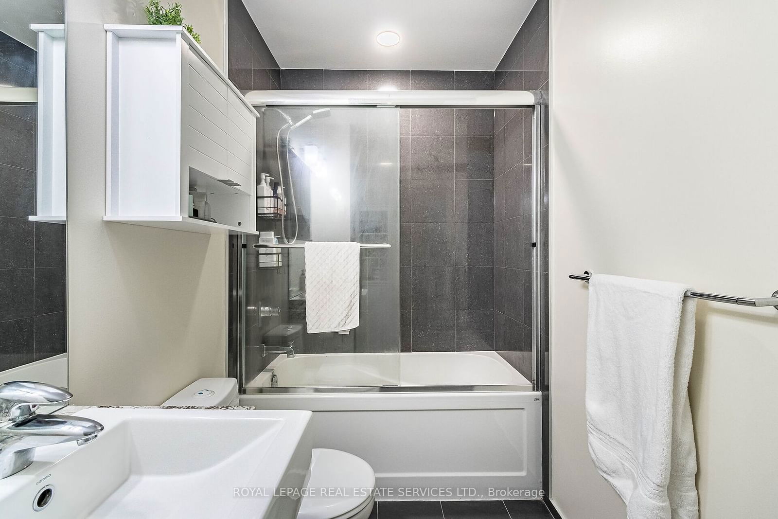 8 the Esplanade, unit 1302 for sale - image #22