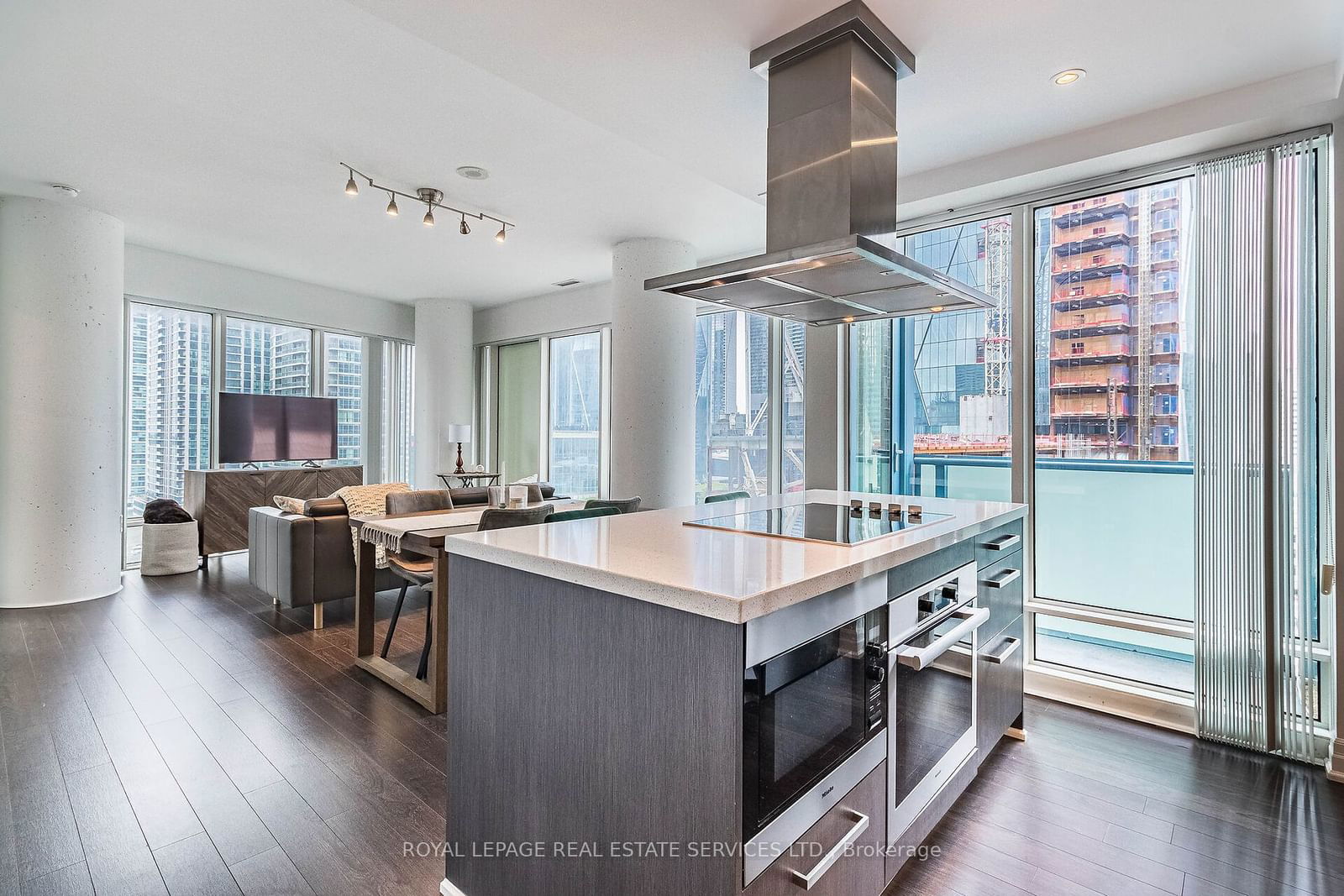 8 the Esplanade, unit 1302 for sale - image #3