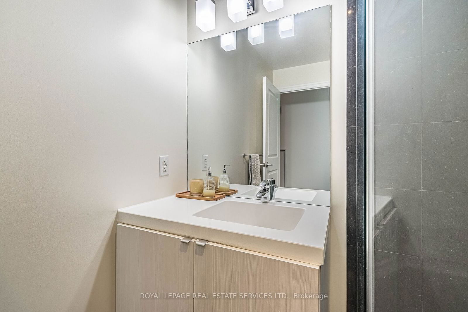 8 the Esplanade, unit 1302 for sale - image #30