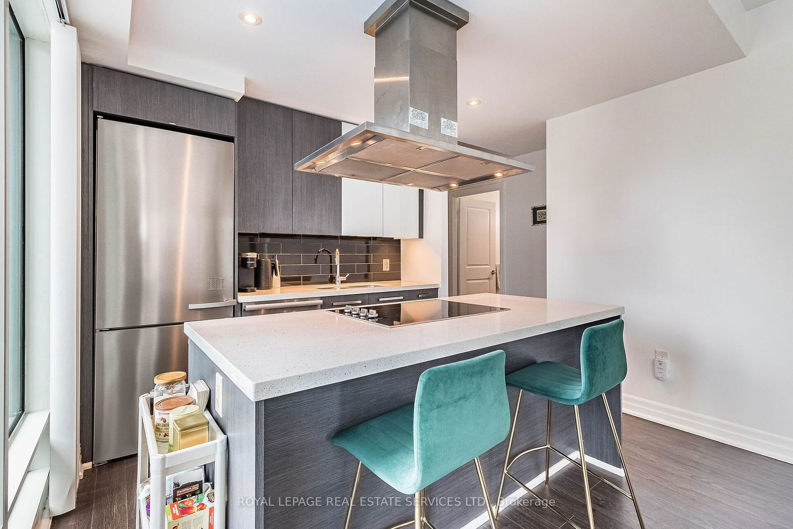 8 the Esplanade, unit 1302 for sale - image #6