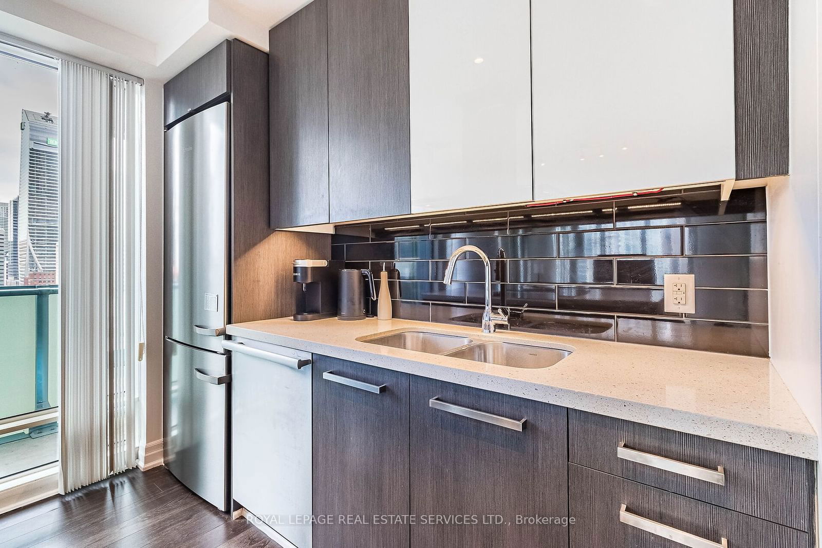 8 the Esplanade, unit 1302 for sale - image #7