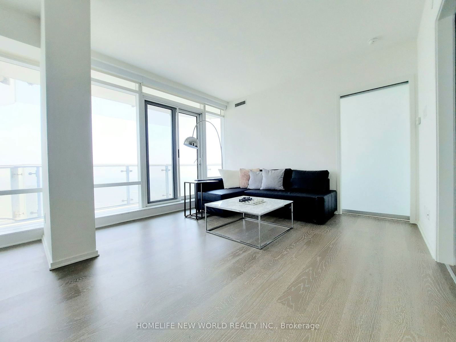 1 Bloor St E, unit 6902 for sale - image #7