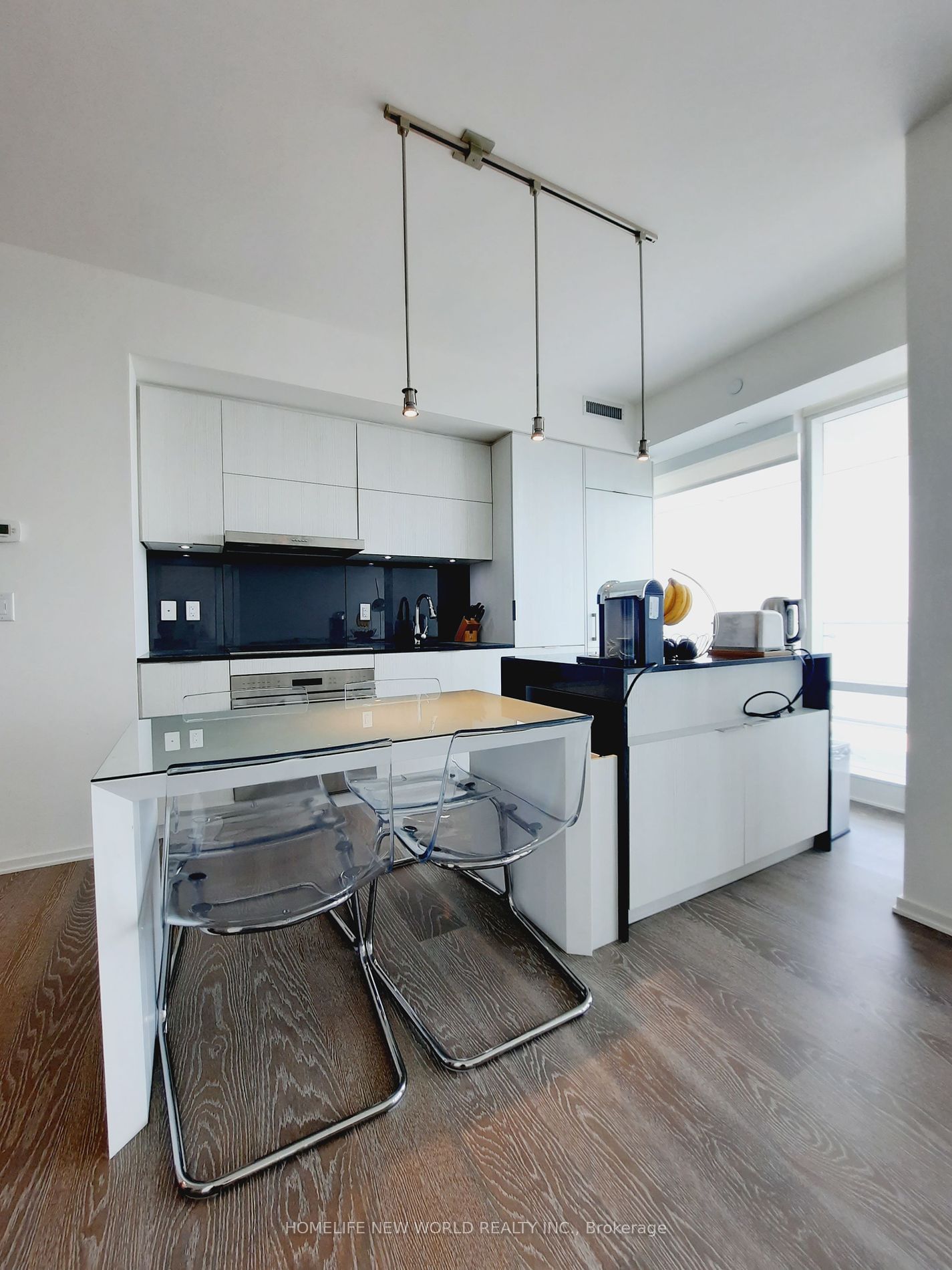 1 Bloor St E, unit 6902 for sale - image #9