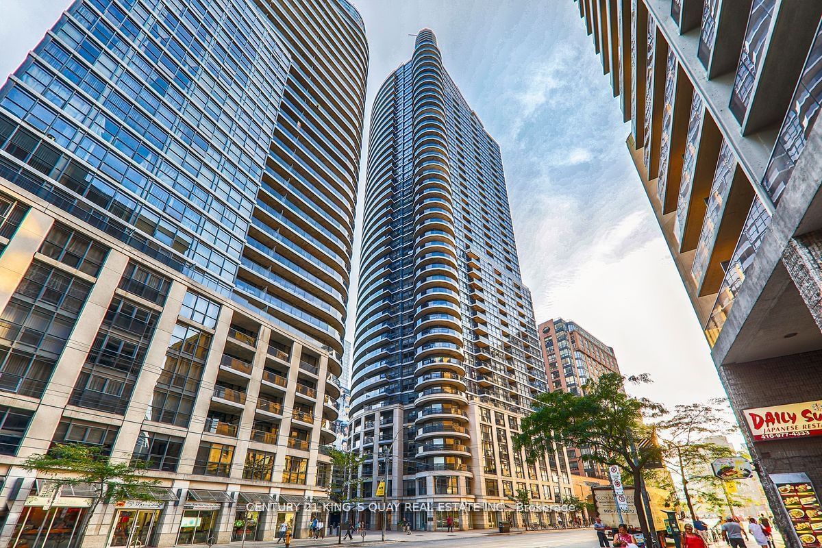 21 Carlton St, unit 3608 for rent - image #1