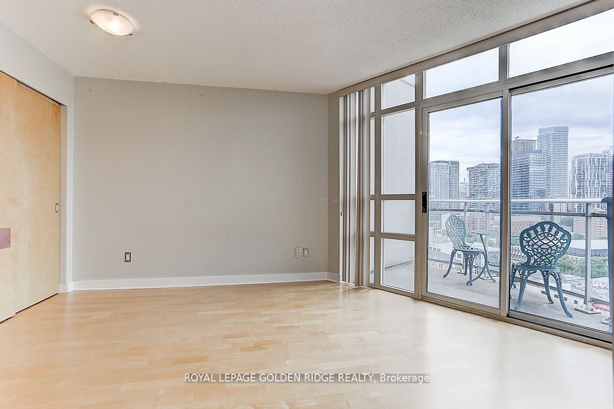 255 Richmond St E, unit PH11 for sale