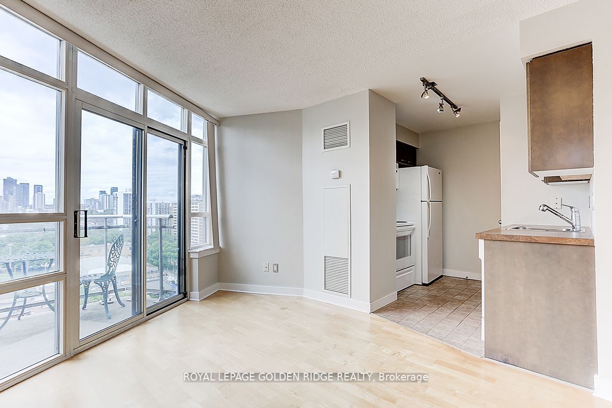 255 Richmond St E, unit PH11 for sale