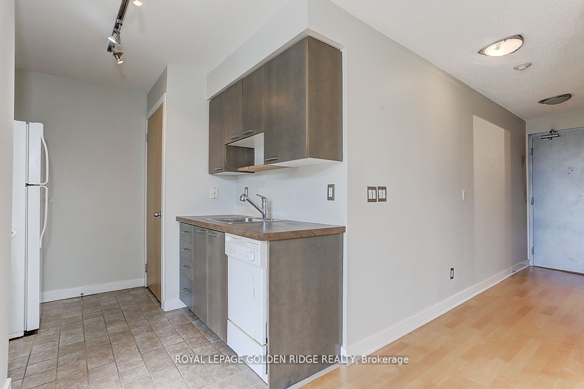 255 Richmond St E, unit PH11 for sale