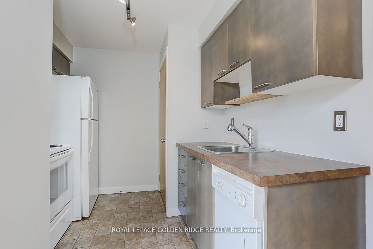 255 Richmond St E, unit PH11 for sale