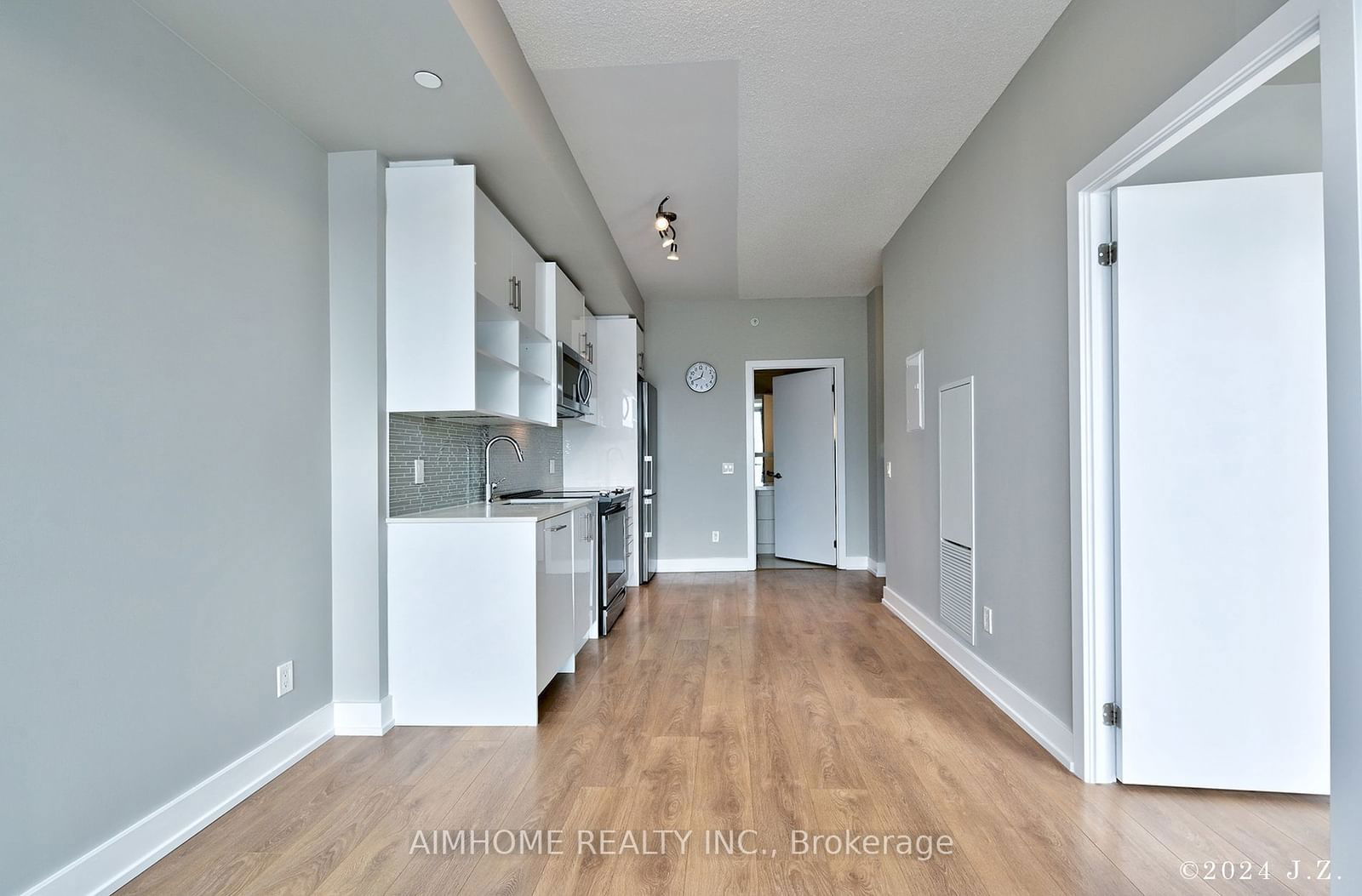 128 Fairview Mall Dr, unit 812 for sale - image #11