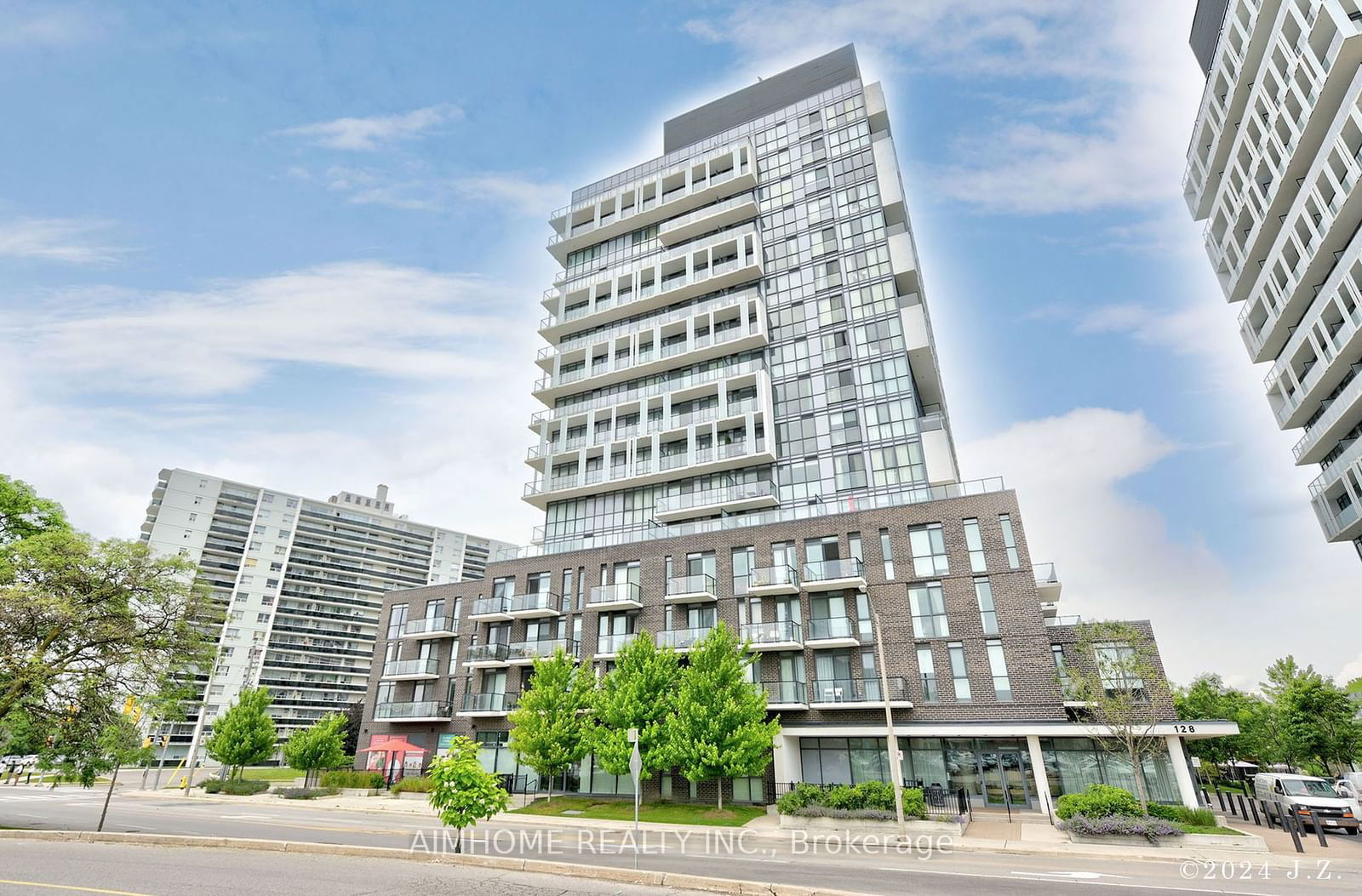 128 Fairview Mall Dr, unit 812 for sale - image #2