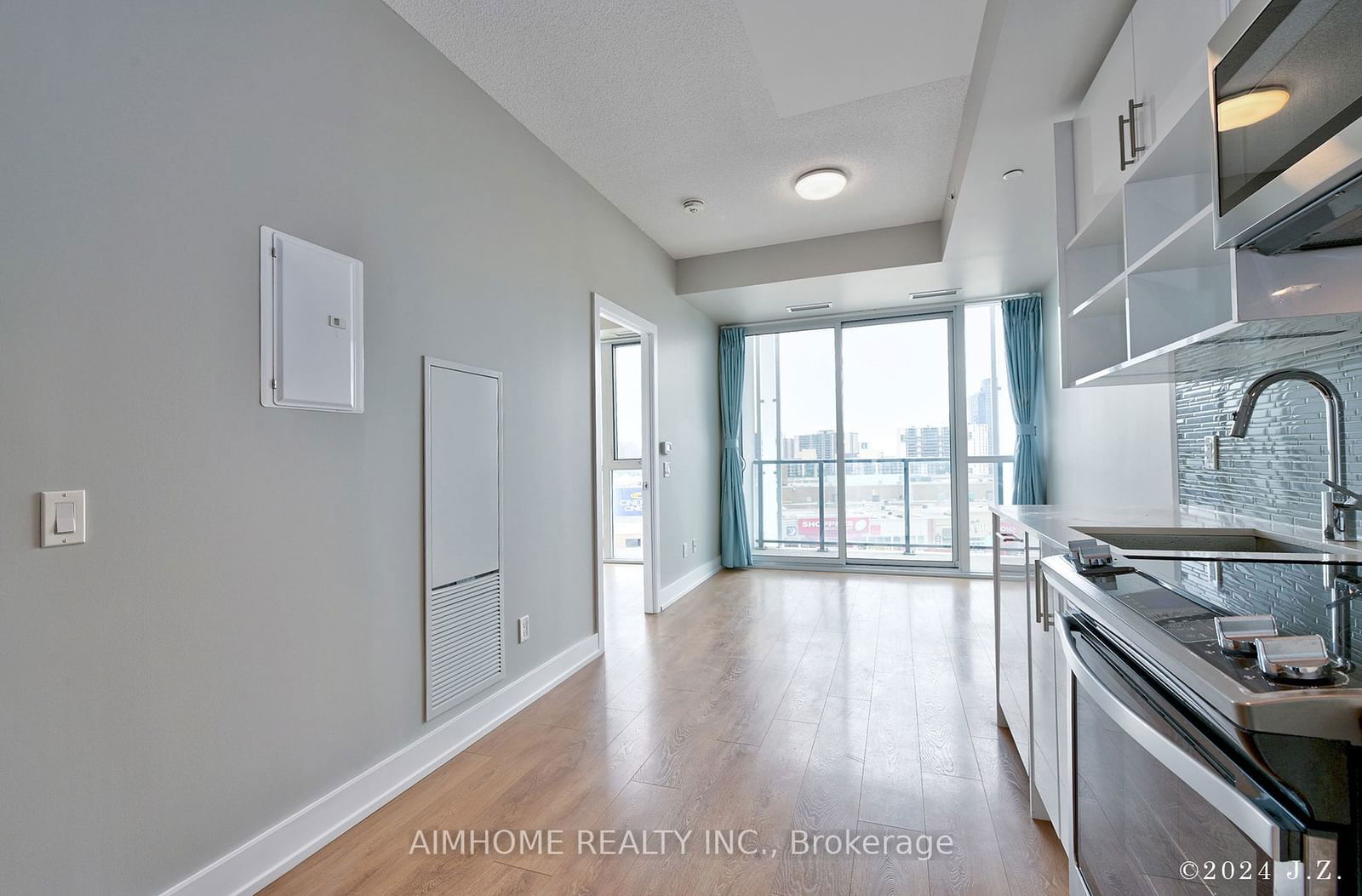 128 Fairview Mall Dr, unit 812 for sale - image #6