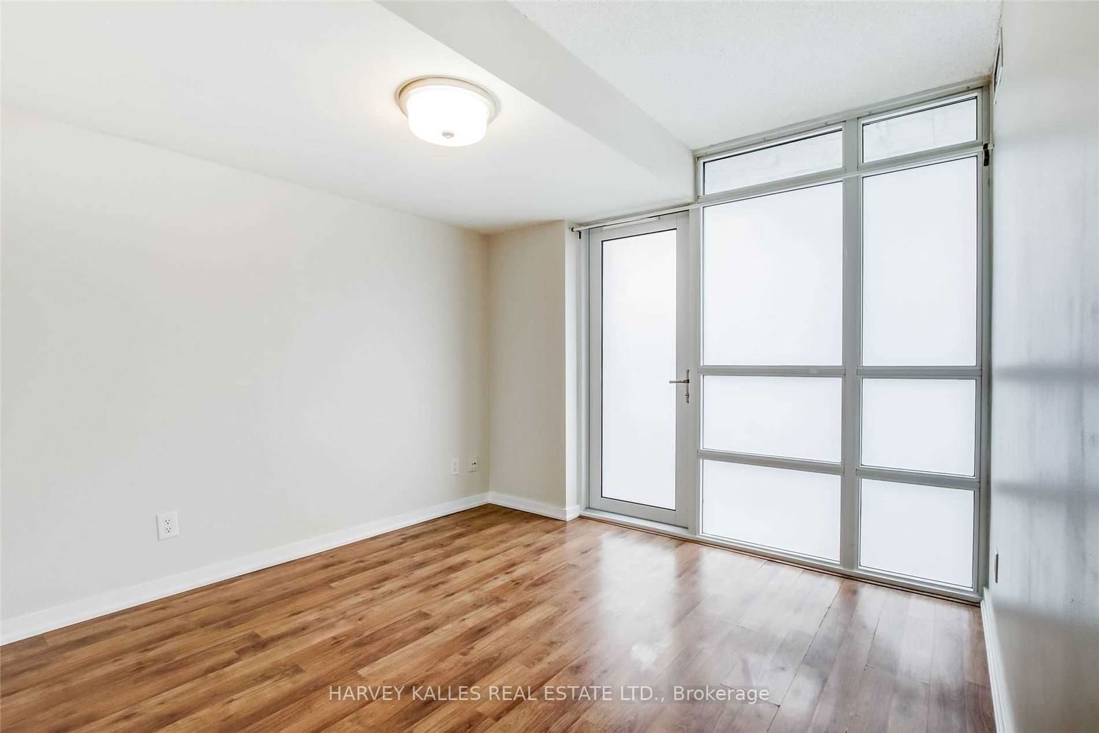 38 Joe Shuster Way, unit 628 for rent - image #17