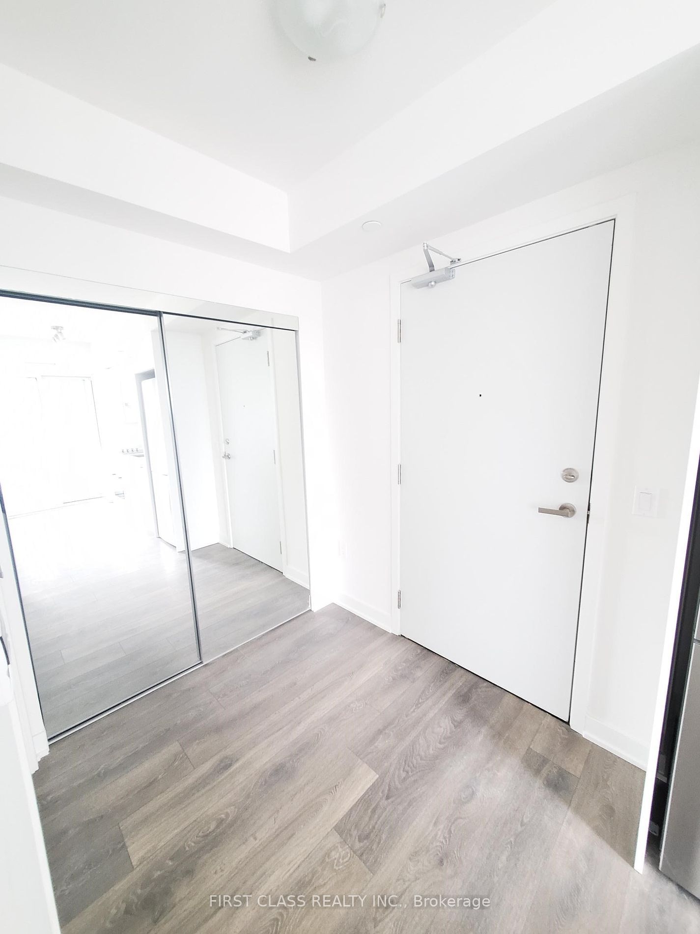 99 Broadway Ave, unit 810 for rent - image #14