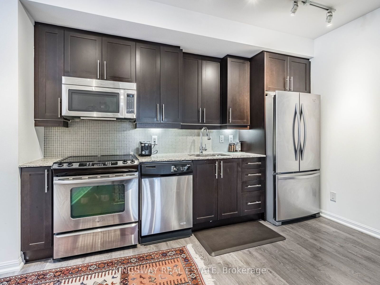 35 Bastion St, unit 119 for rent - image #5