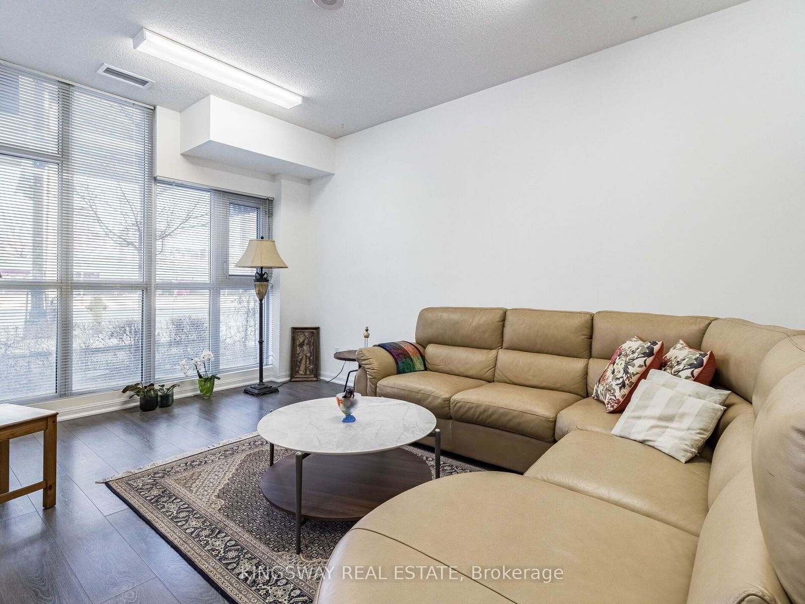 35 Bastion St, unit 119 for rent - image #6