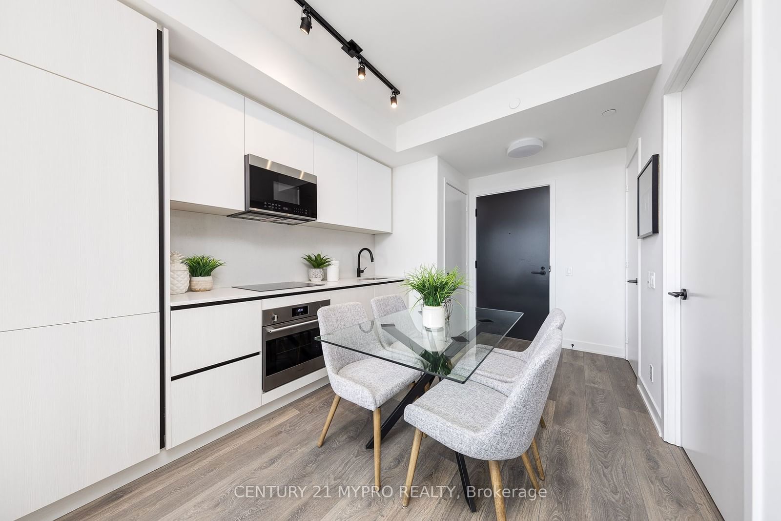 108 Peter St, unit 4209 for sale - image #2