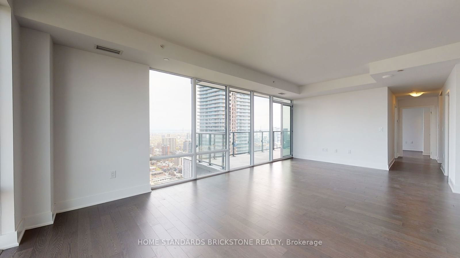 955 Bay St, unit Uph07 for rent - image #8