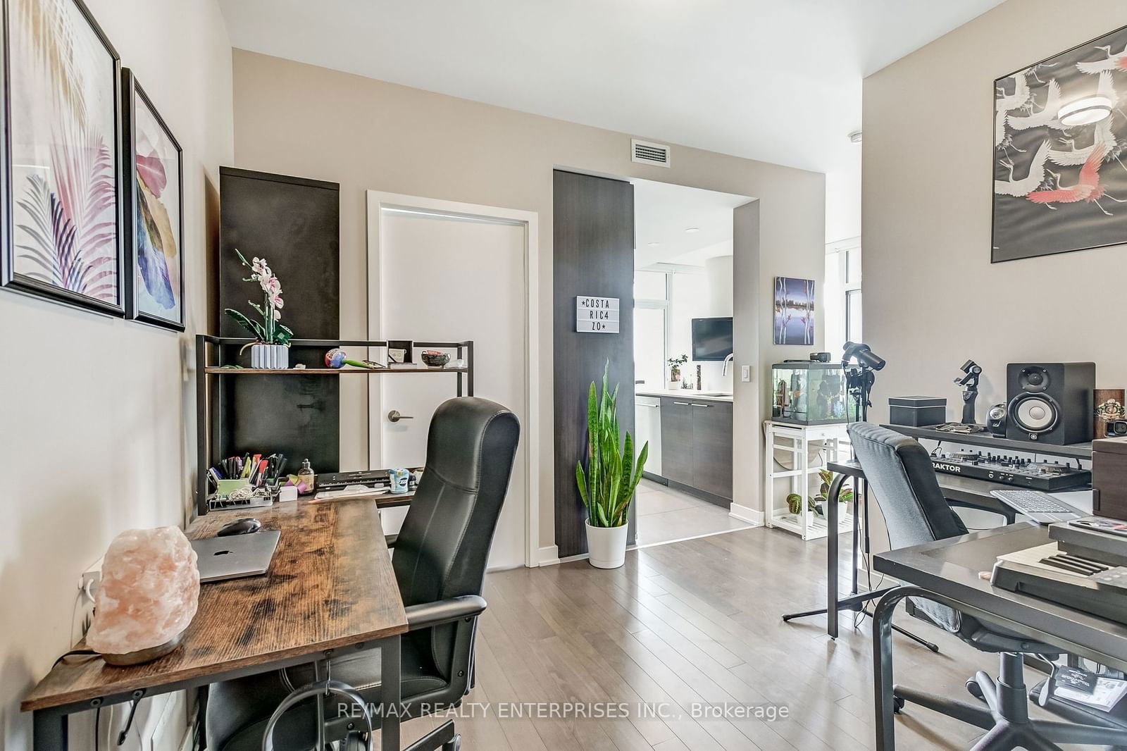 1 Market St, unit 1413 for sale - image #12