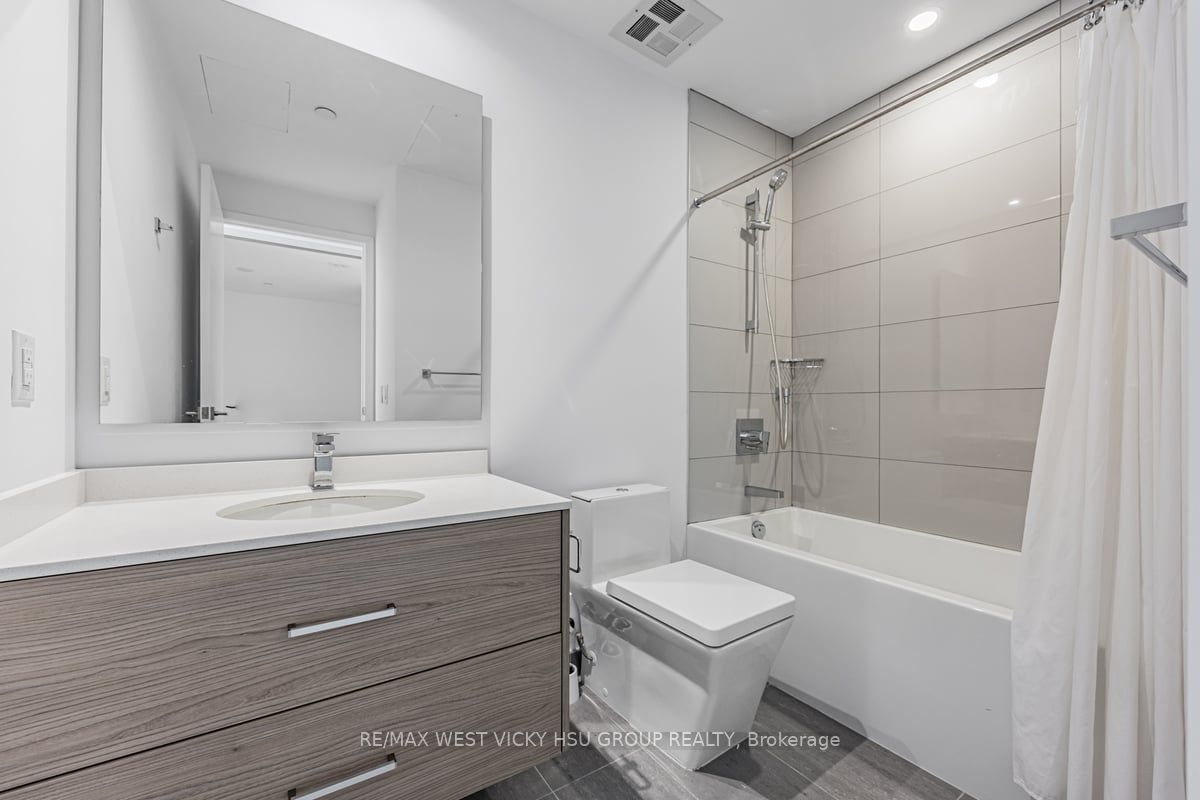 488 University Ave, unit 5202 for sale - image #16