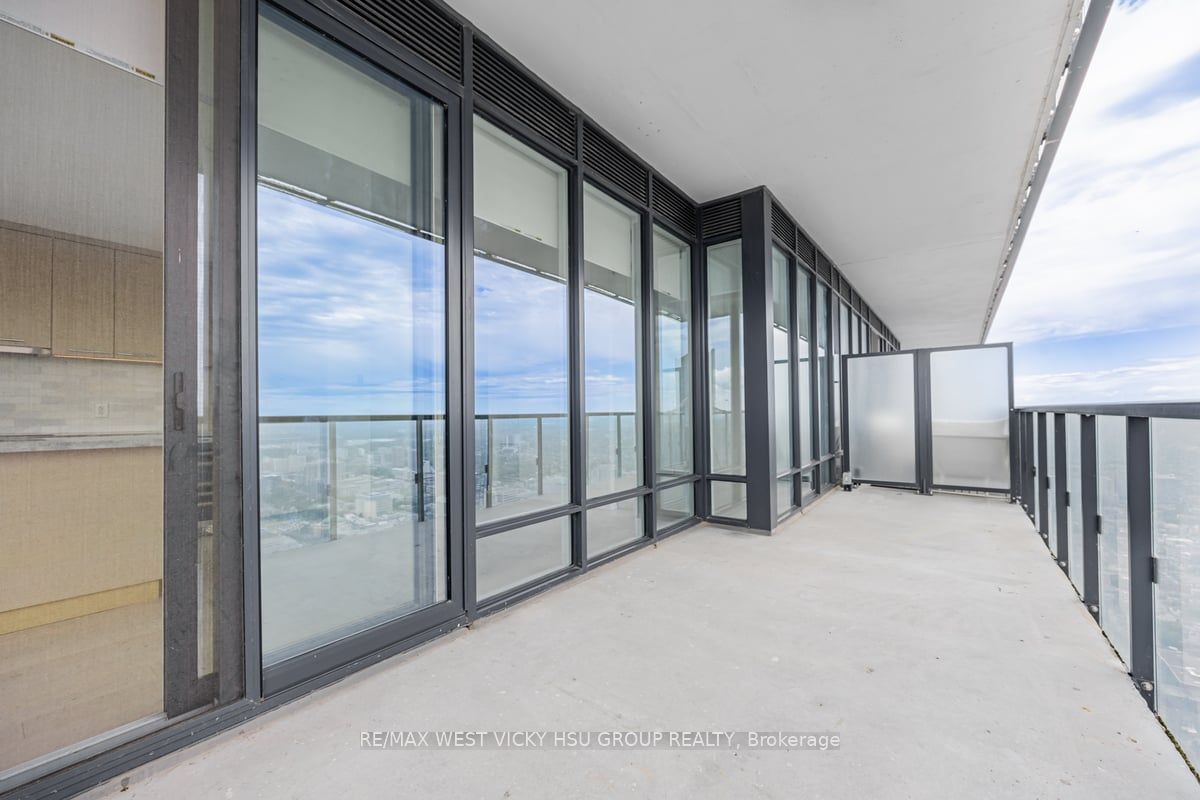 488 University Ave, unit 5202 for sale - image #24