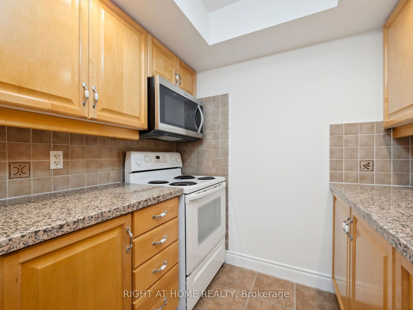 10 Northtown Way, unit 1601 for sale - image #16