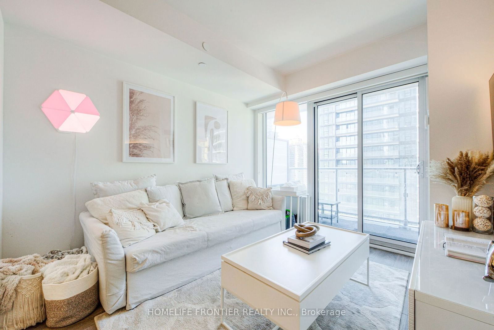 99 Broadway Ave, unit 1411 for sale - image #16