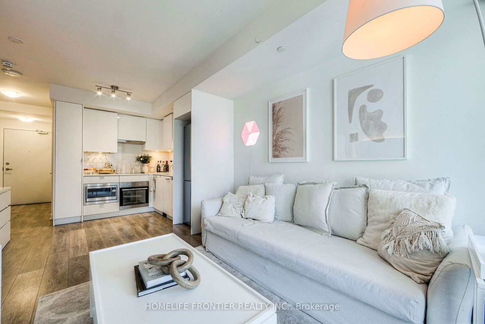 99 Broadway Ave, unit 1411 for sale - image #17