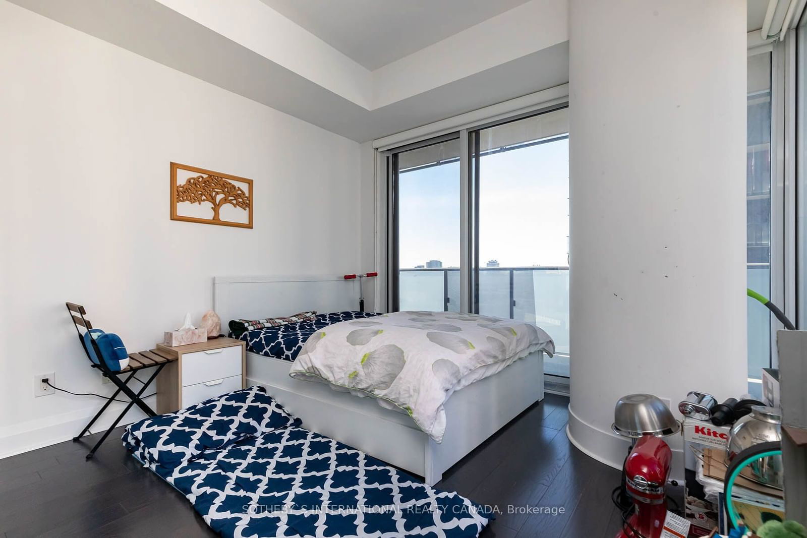 1080 Bay St, unit 608 for sale